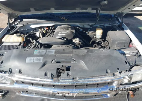 2002 Chevrolet Silverado 1500 Ls z USA, uszkodzony, nr VIN 2GCEC19T621196193